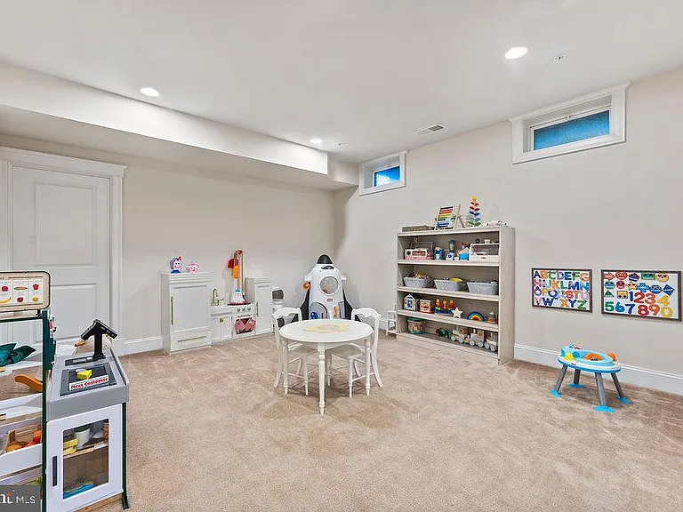 17243 Miss Packard Ct — Photo 30