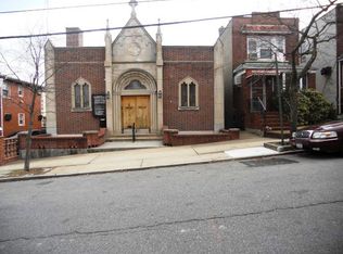 7711 64th Pl, Glendale, NY 11385