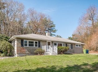 6 Oakhurst Ave, Ipswich, MA 01938