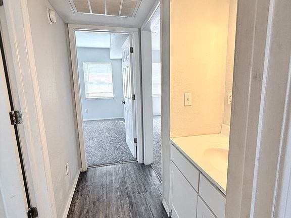 5th image of 847 East Dr APT 3