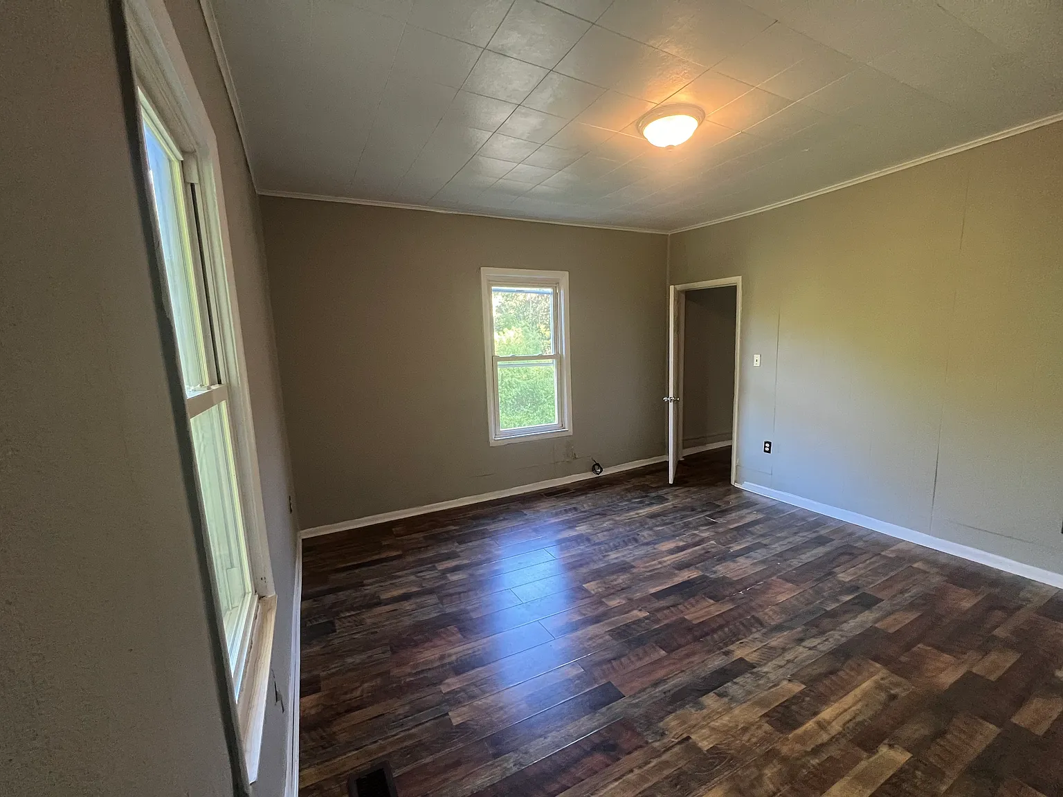 2 bed, $995 — Photo 4
