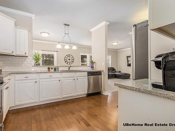5th image of 9255 Windward Dr