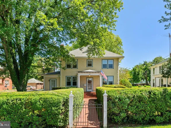 231 Waterloo St, Warrenton, VA 20186