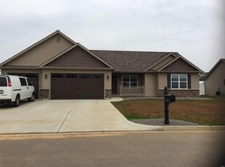 537 Ridge Haven Dr, Farmington, MO 63640