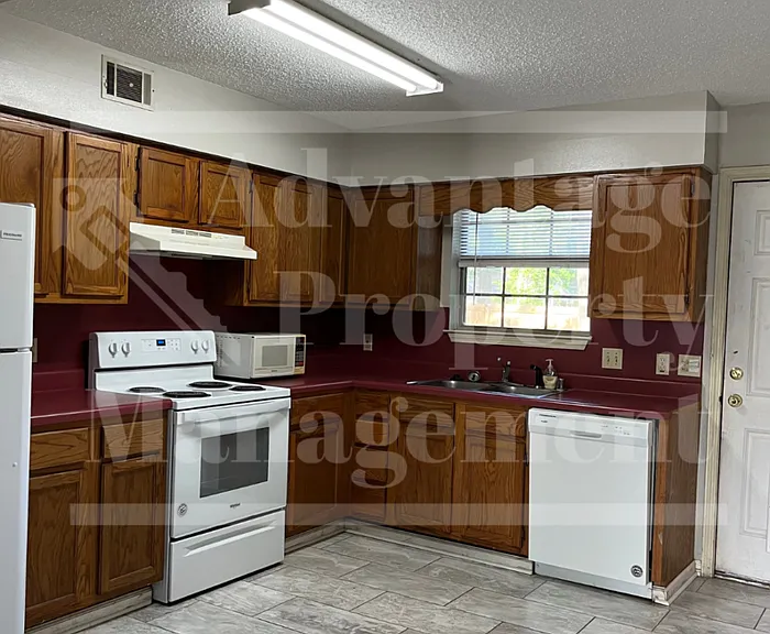 515 3rd Ave — Photo 3