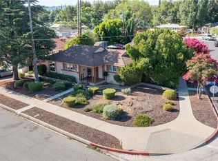 19230 Calvert St, Reseda, CA 91335