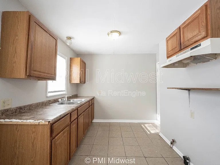 1857 W 60th St — Photo 10