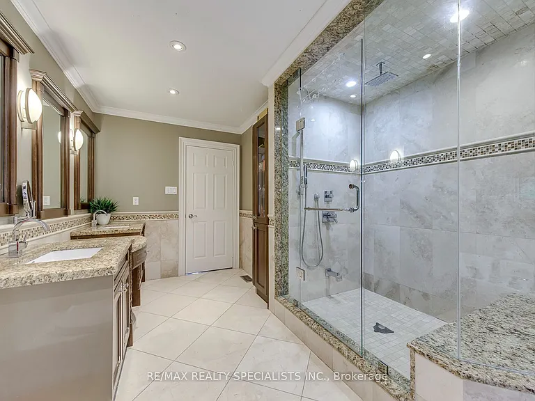 1499 Ravensmoor Cres — Photo 33