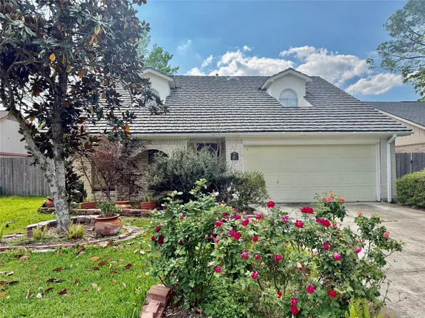 1119 Pinecroft Dr, Sugar Land, TX 77498