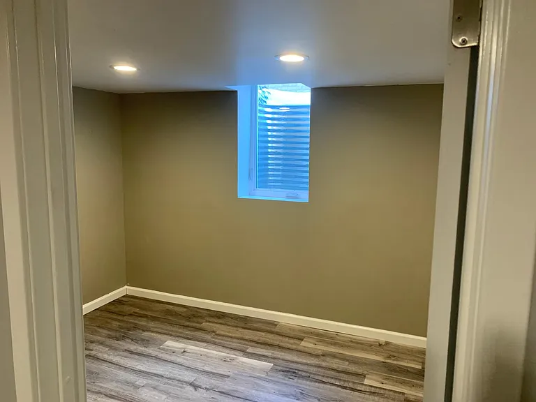 2541 Bittersweet Ln N — Photo 13
