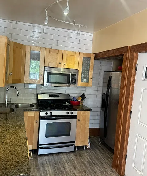 2717 Girard Ave S #201 — Photo 18