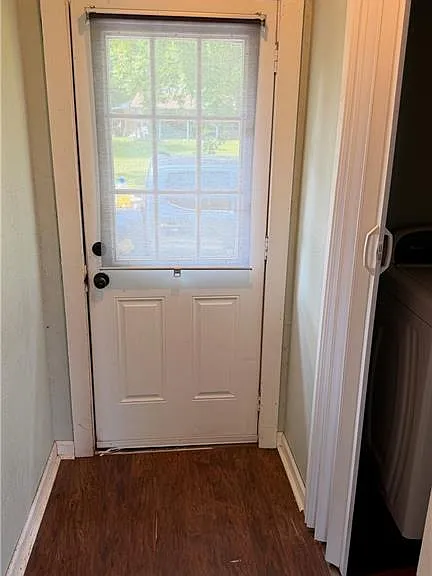 1128 Longstreet Ln — Photo 32