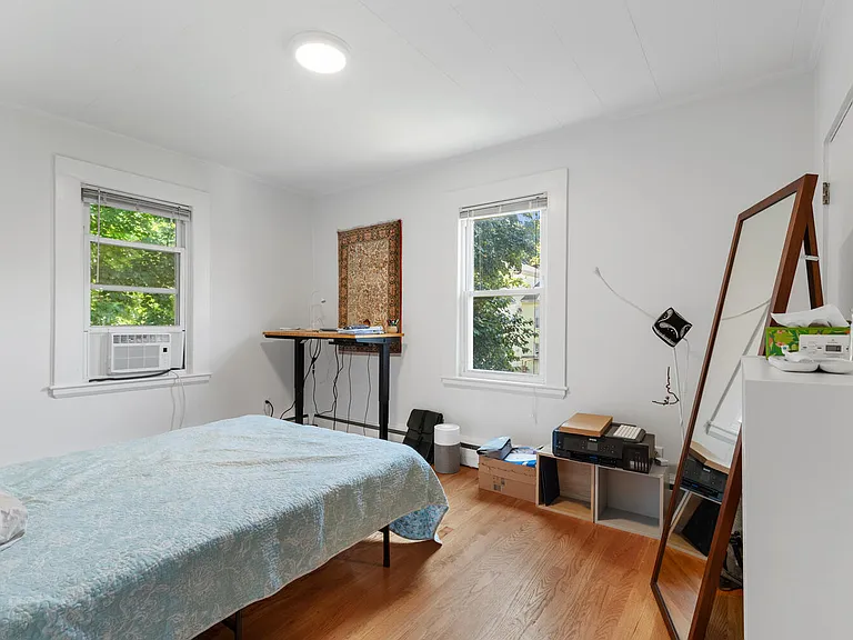 17 Holworthy Pl — Photo 10