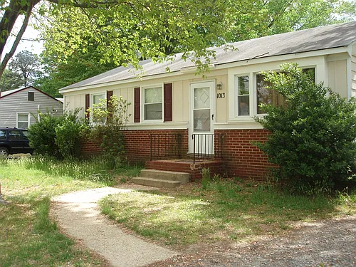 1013 Bolton Rd Photo 1