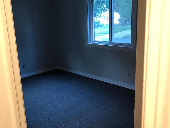 2nd image of 880 Storer Ave