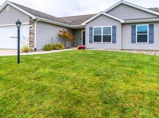 9018 Strathmore Ln, Fort Wayne, IN 46818