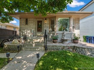 9822 S Avers Ave, Evergreen Park, IL 60805