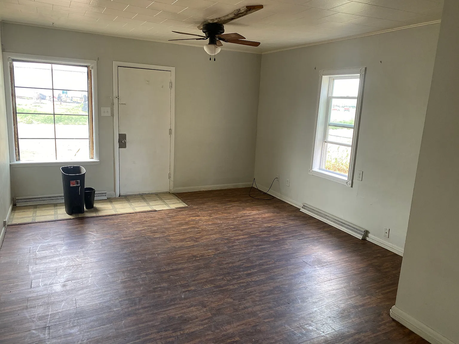 2 bed, 897 sqft, $1,200 — Photo 1