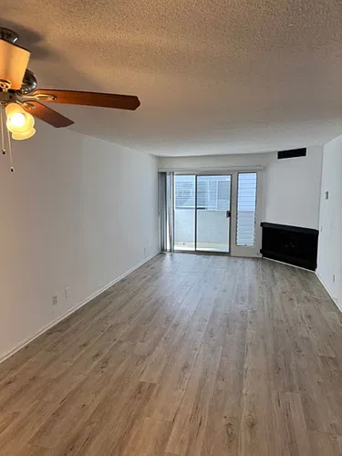 Floor plan 208