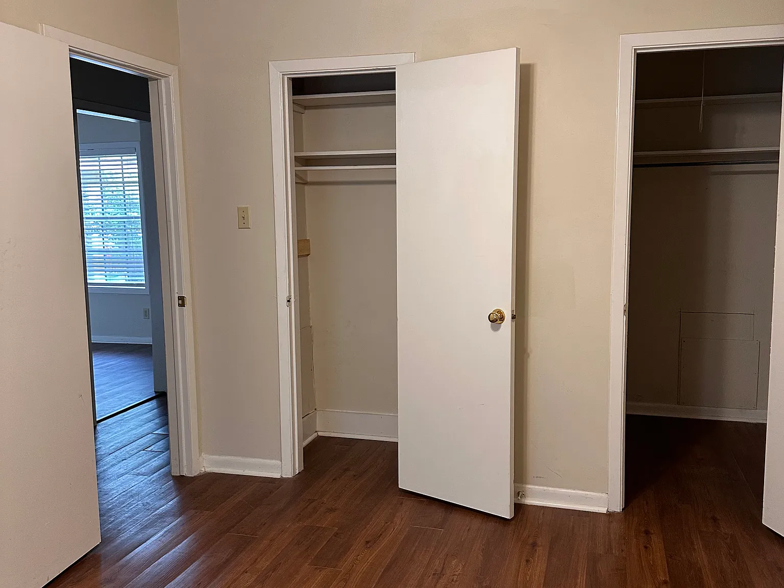 2 bed, 1.5 bath, 900 sqft, $895 — Photo 1