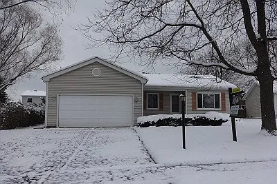 305 Apple Hill Ln photo 1
