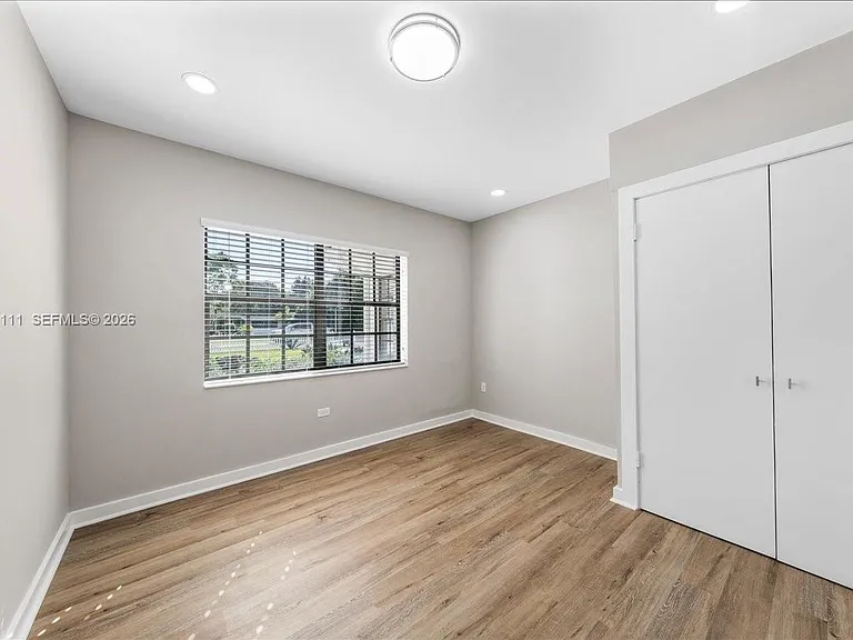 7705 SW 66th St — Photo 30