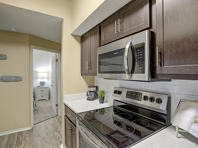 Arbors at Wolf Pen Creek Apartments — Photo 33
