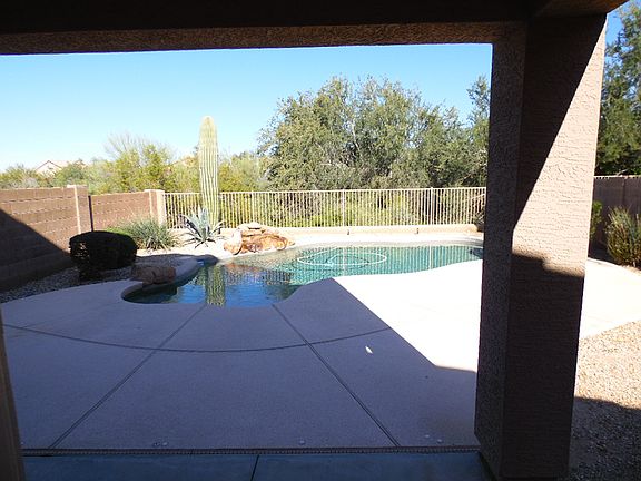 3rd image of 4946 E Roberta Dr