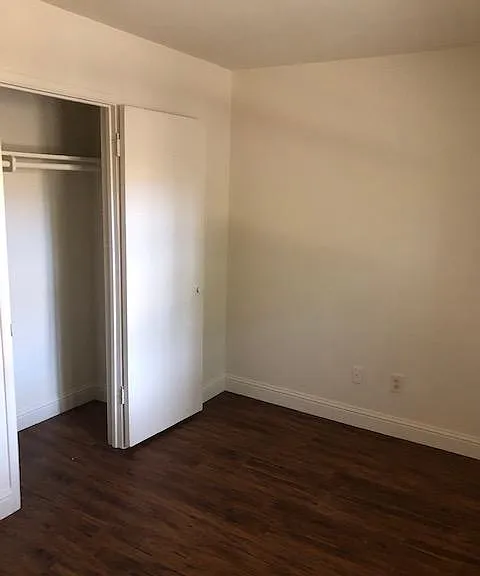 399 Arcade Blvd — Photo 4
