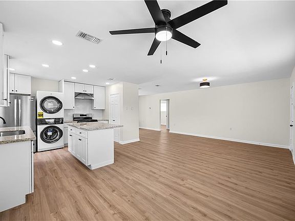 3rd image of 1549 Foy St