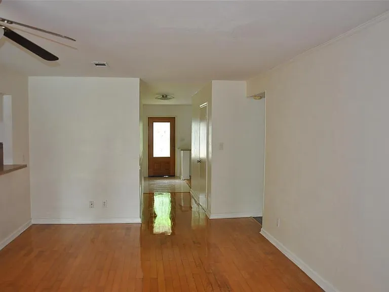 5519 Caversham Dr — Photo 6