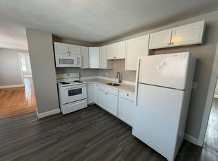 682 Beech St APT 3, Manchester, NH 03104