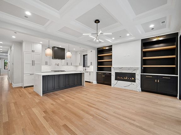 3rd image of 1508 W Wrightwood Ave #2