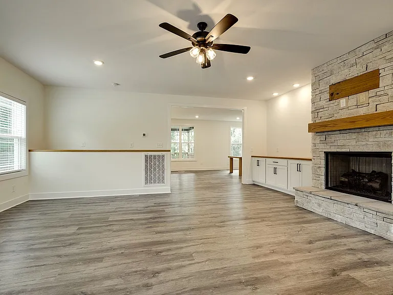 420 Stonemeadow Rd — Photo 23