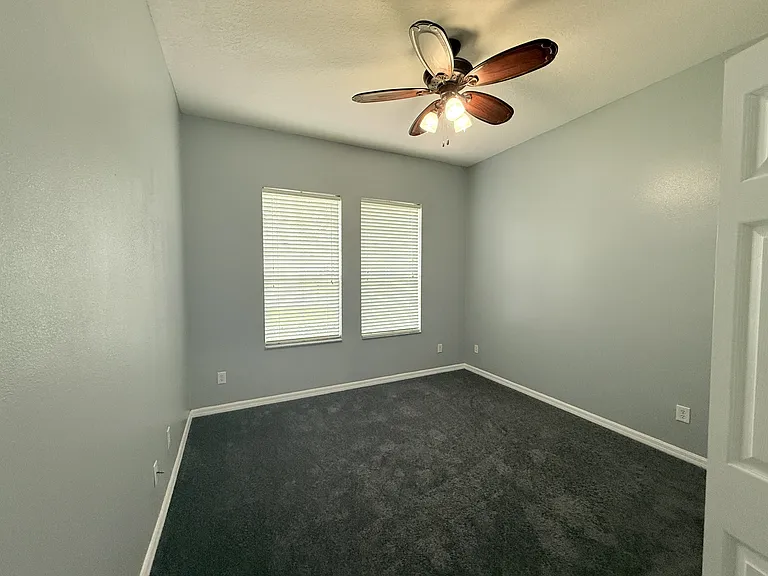 814 Kazaros Cir — Photo 6