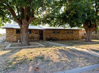 1420 N Avenue C, Denver City, TX 79323