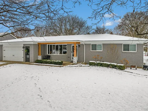 73 Cross Timbers St, Oxford, MI 48371