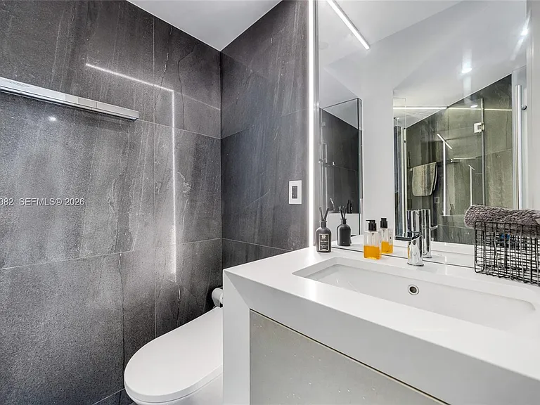 6365 Collins Ave #2301 — Photo 25