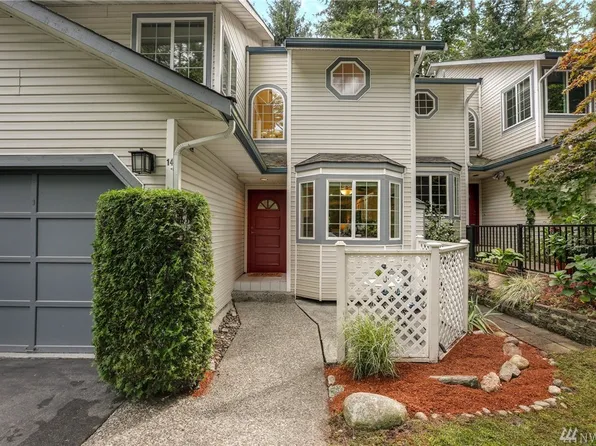 2801 NE 195th St APT 14, Lake Forest Park, WA 98155