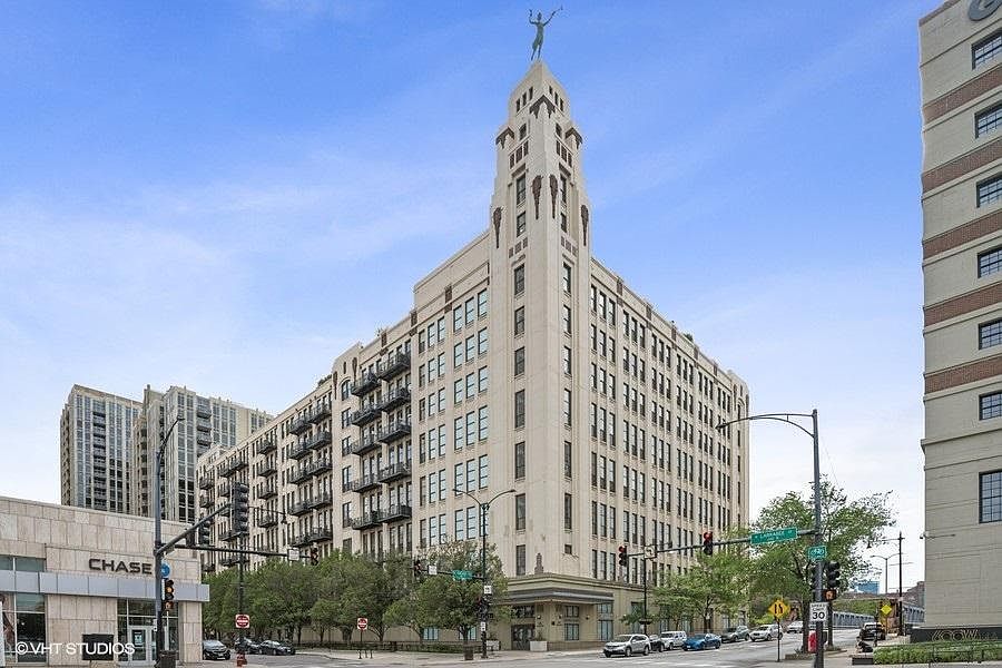1st image of 758 N Larrabee St #830A