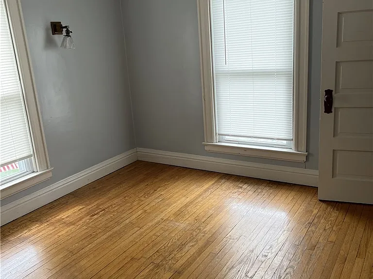 1123 Franklin St — Photo 6