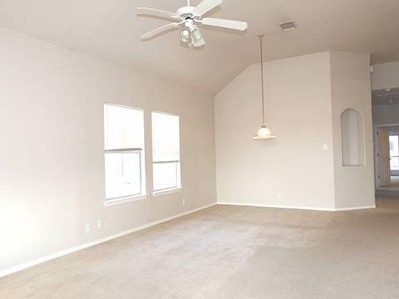 4th image of 2711 Westhampton Ct APT A