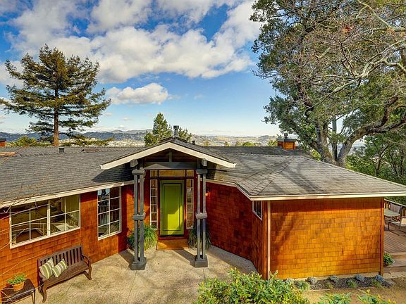 2nd image of 231 Marina Vista Ave