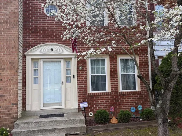 6 Cross Laurel Ct, Germantown, MD 20876