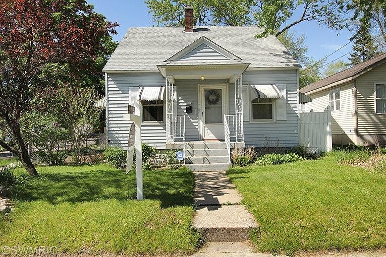 1st image of 1101 Hazen St SE