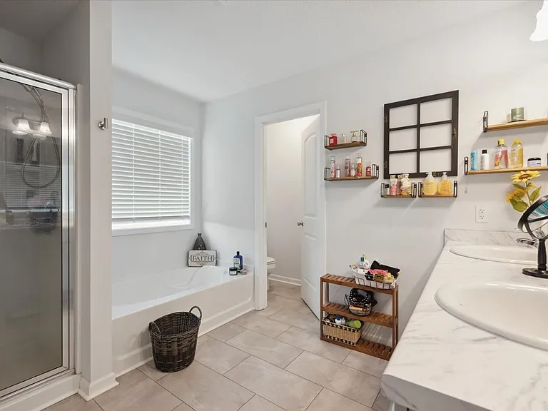 58 Summerhill Dr — Photo 9