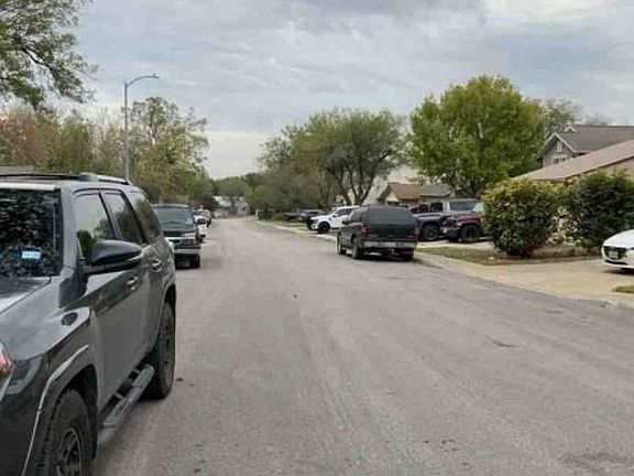 Exterior Neighborhood (street photo)