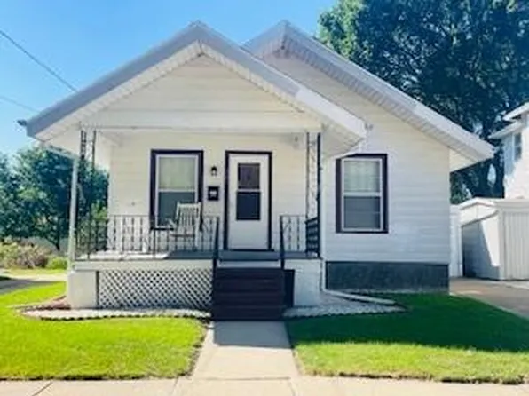 387 Wilson Ave, Janesville, WI 53548