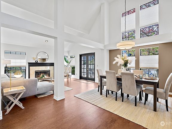 4th image of 10065 Wallingford Avenue N #16