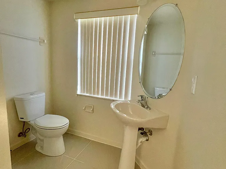 2370 Hinsdale Dr — Photo 17